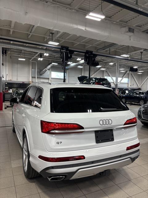 new 2025 Audi Q7 car, priced at $82,800