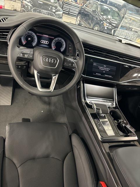 new 2025 Audi Q7 car, priced at $82,800