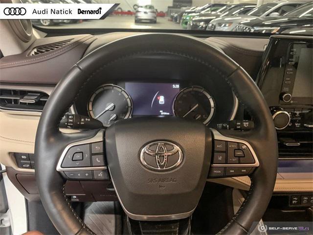 used 2022 Toyota Highlander car, priced at $39,200