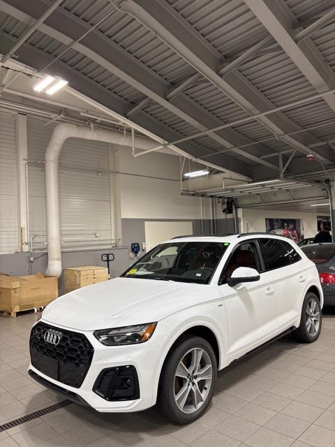 new 2025 Audi Q5 car, priced at $53,185