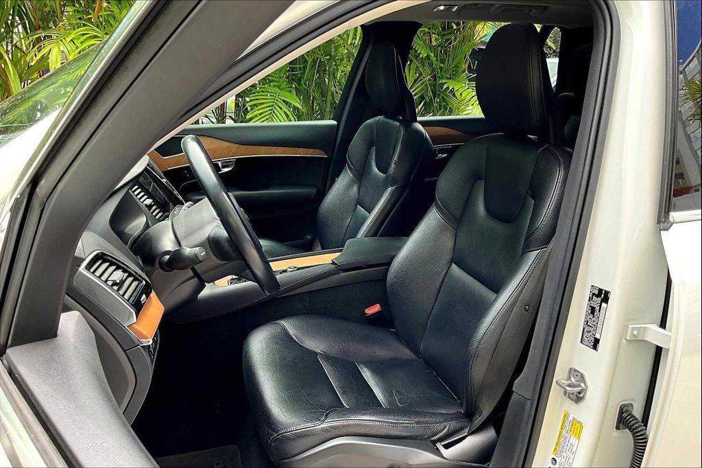 used 2021 Volvo XC90 Recharge Plug-In Hybrid car, priced at $34,891