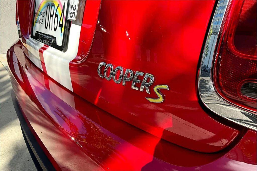 used 2024 MINI Hardtop car, priced at $24,981