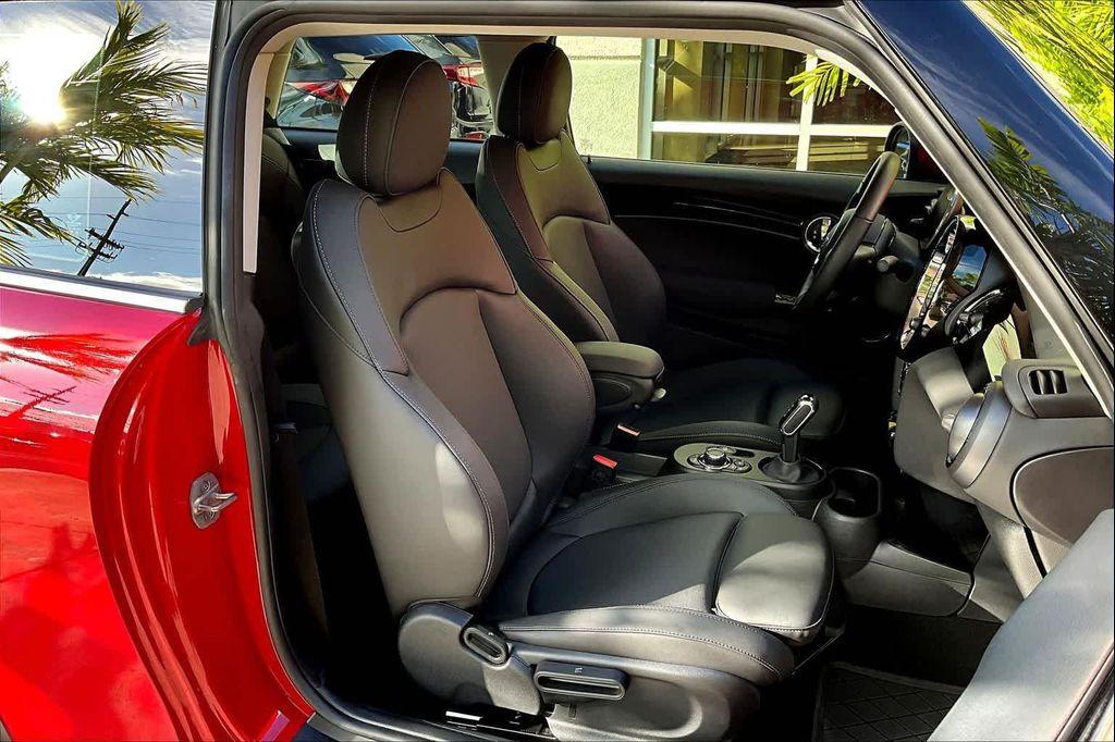 used 2024 MINI Hardtop car, priced at $24,981