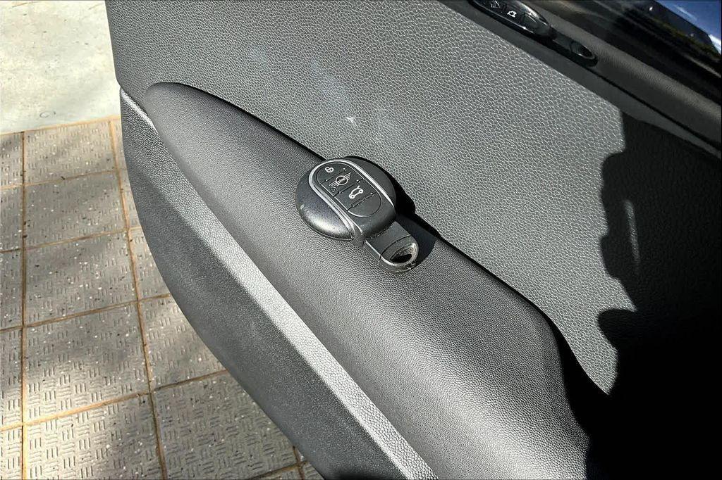 used 2024 MINI Hardtop car, priced at $24,981