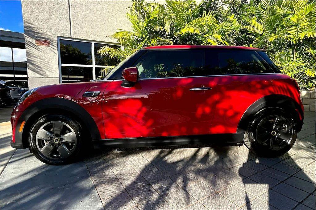 used 2024 MINI Hardtop car, priced at $24,981