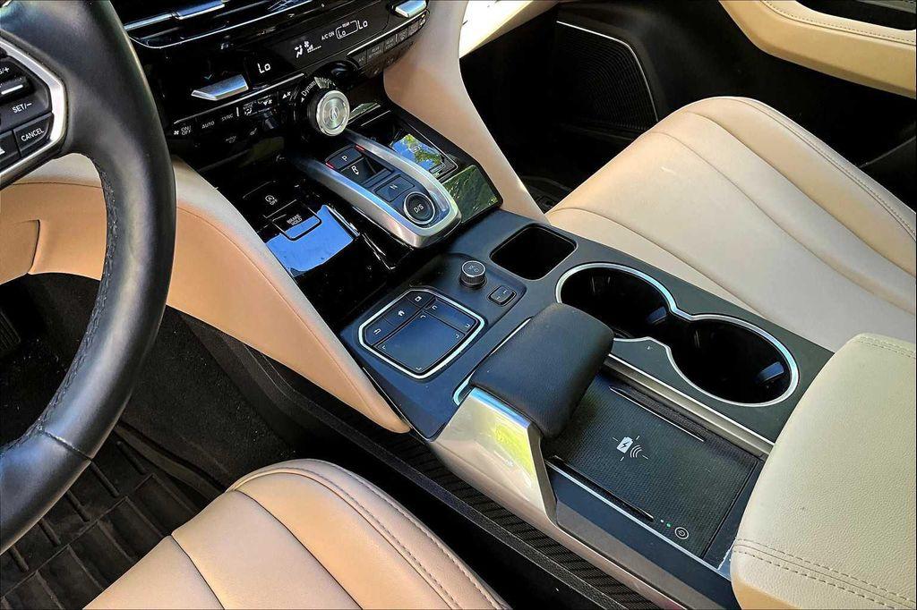 used 2024 Acura MDX car, priced at $40,883