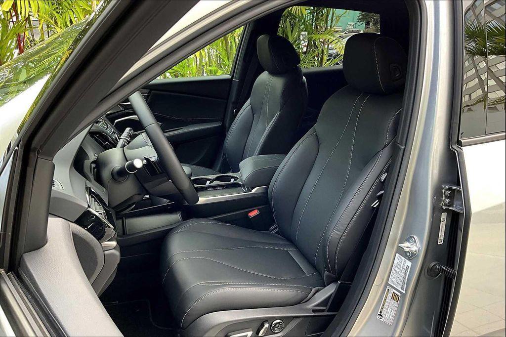 new 2025 Acura RDX car, priced at $46,050