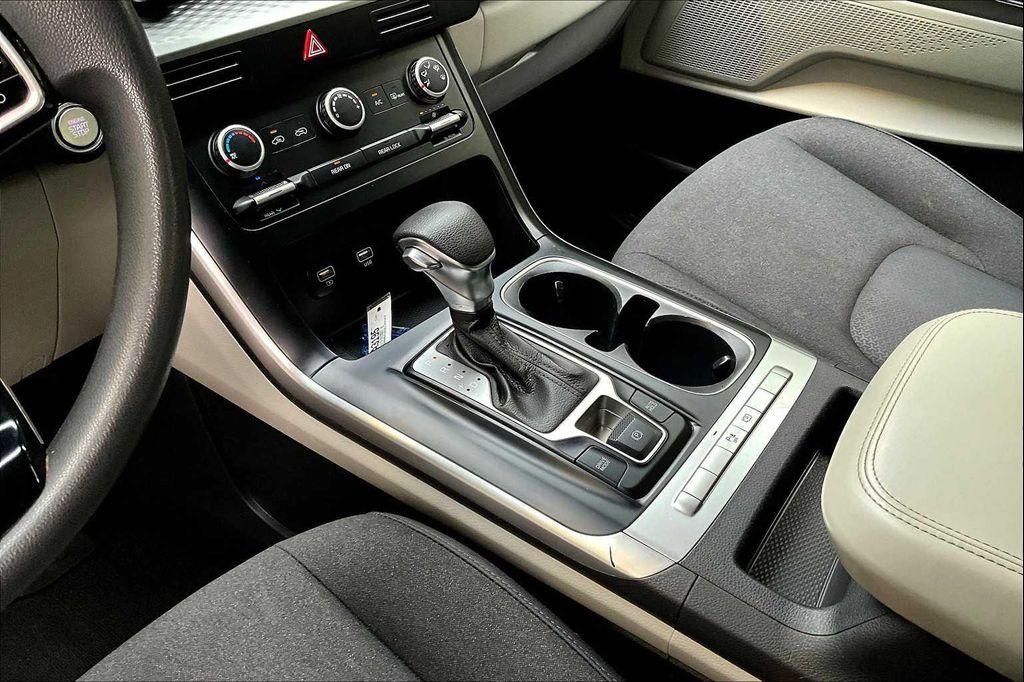 used 2022 Kia Carnival car, priced at $17,881