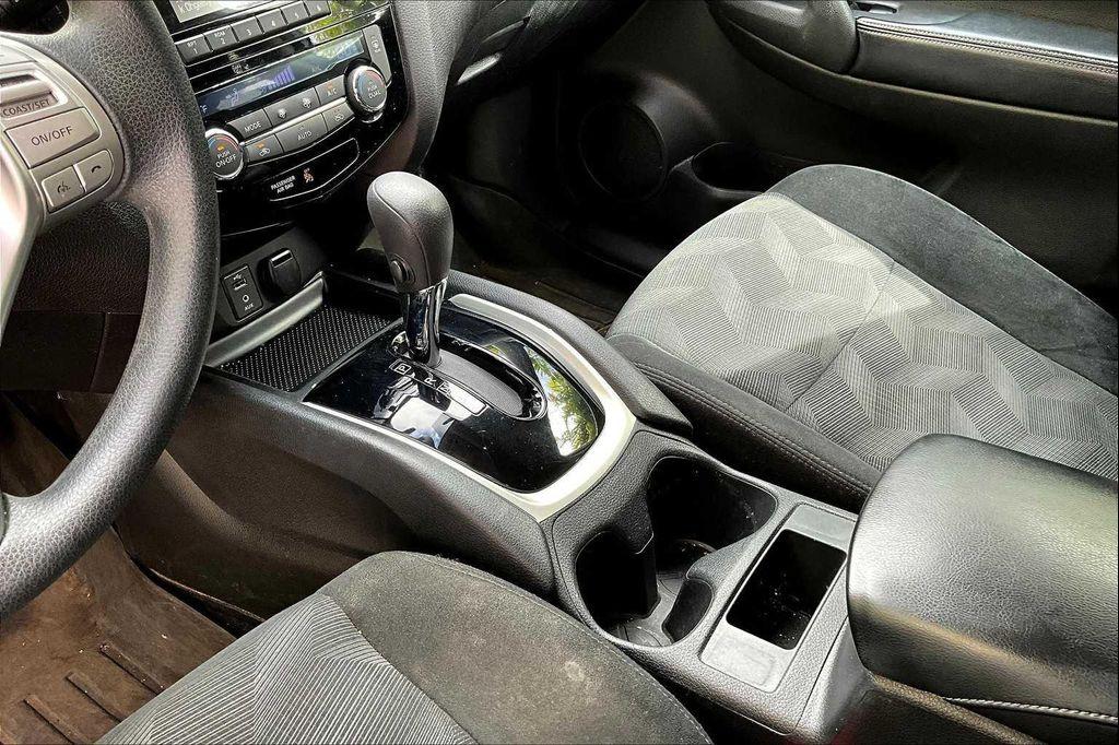 used 2016 Nissan Rogue car, priced at $13,881