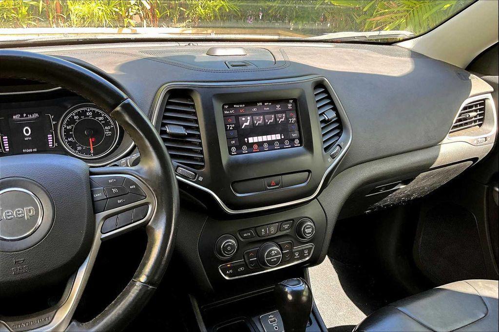 used 2019 Jeep Cherokee car, priced at $13,225