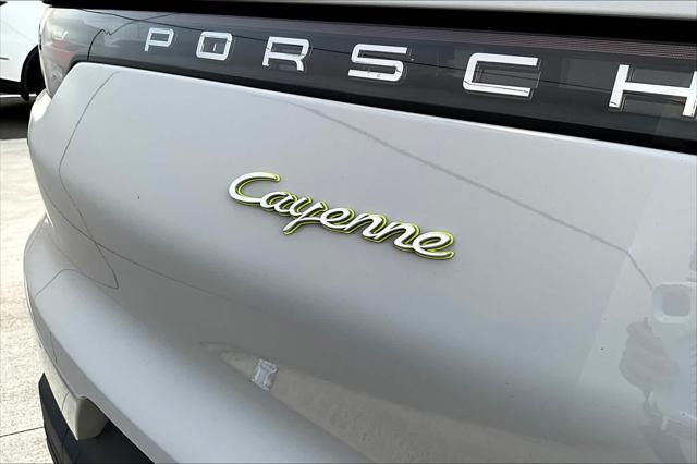 used 2022 Porsche Cayenne E-Hybrid car, priced at $73,995