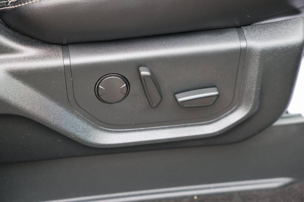used 2019 Ford F-150 car, priced at $33,900