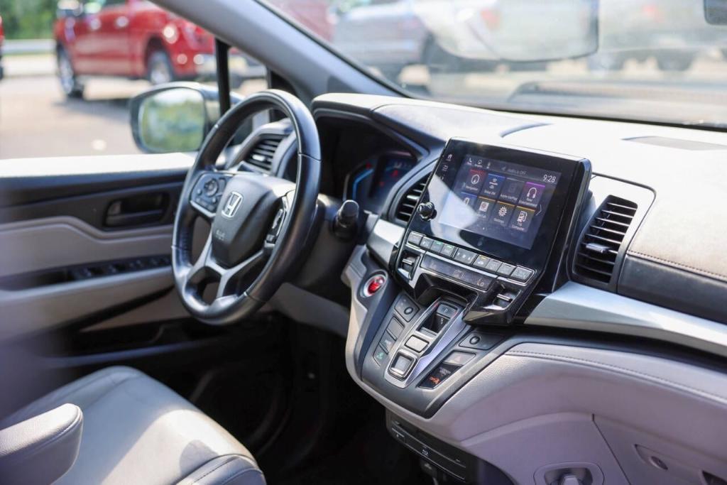 used 2018 Honda Odyssey car, priced at $23,597
