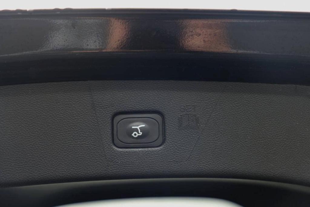 used 2024 Ford Edge car, priced at $37,054