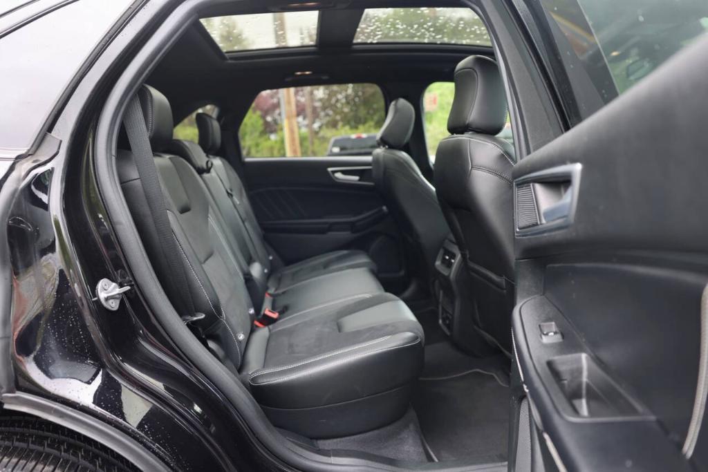 used 2024 Ford Edge car, priced at $37,054