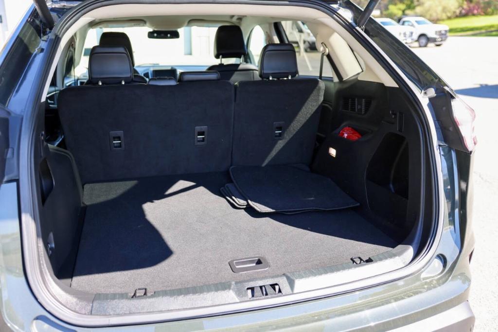 used 2023 Ford Edge car, priced at $30,385