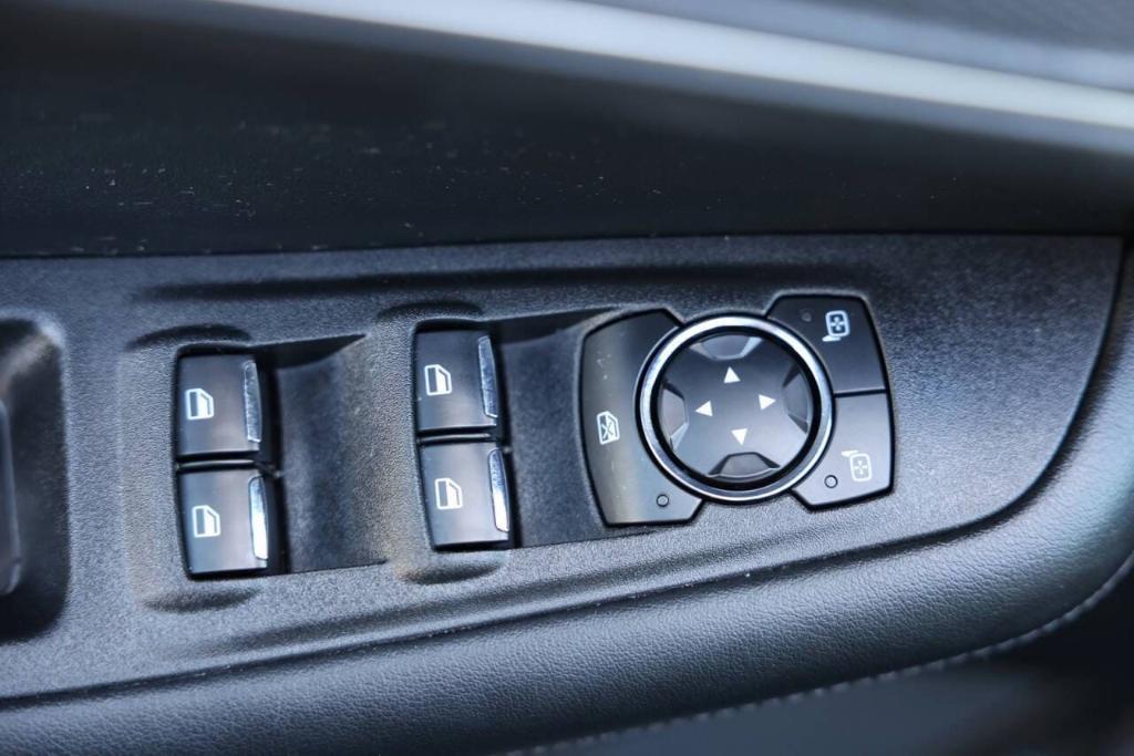 used 2023 Ford Edge car, priced at $30,385