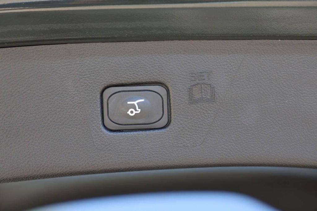 used 2023 Ford Edge car, priced at $30,385