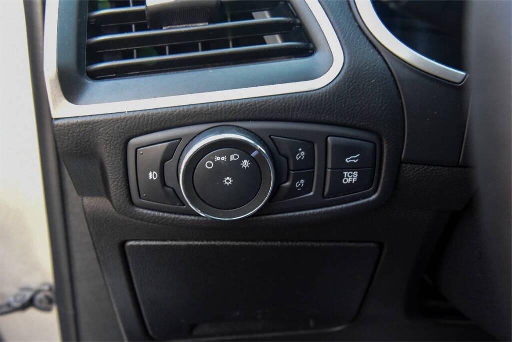 used 2021 Ford Edge car, priced at $23,980