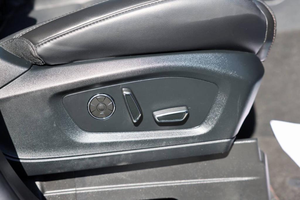 used 2020 Ford Explorer car, priced at $34,900
