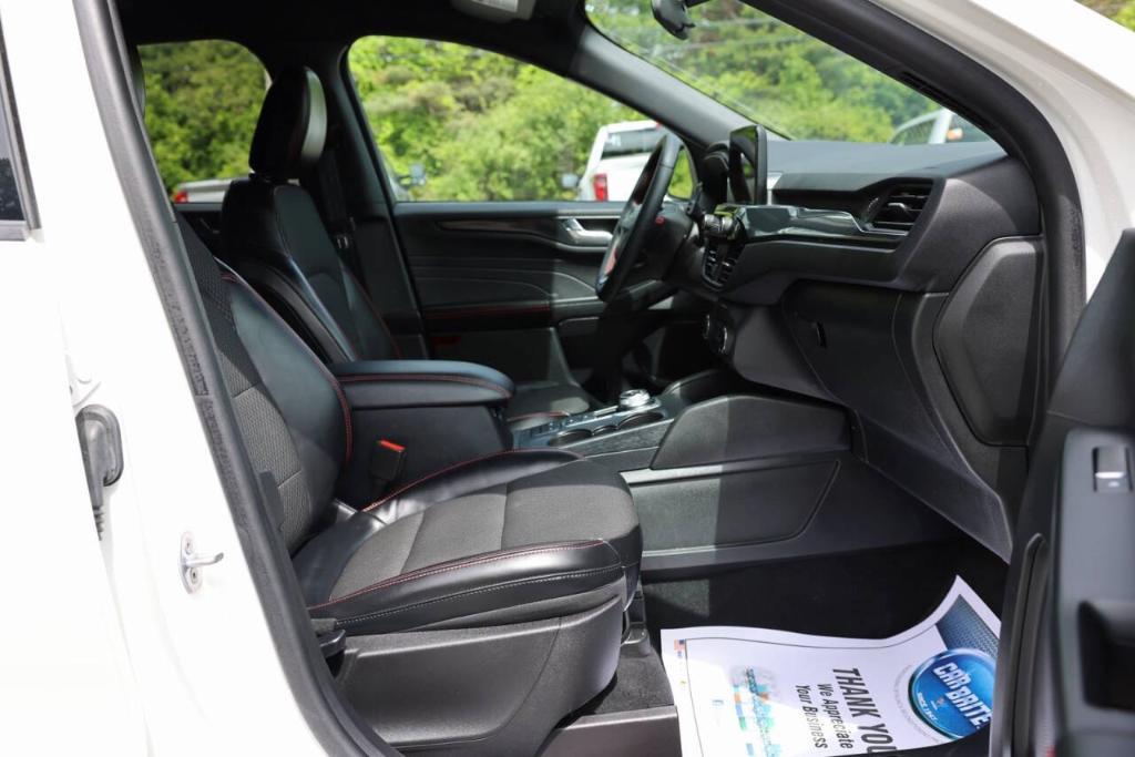 used 2023 Ford Escape car, priced at $25,159