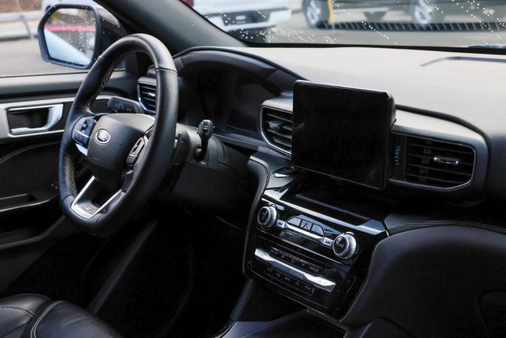 used 2022 Ford Explorer car, priced at $35,387