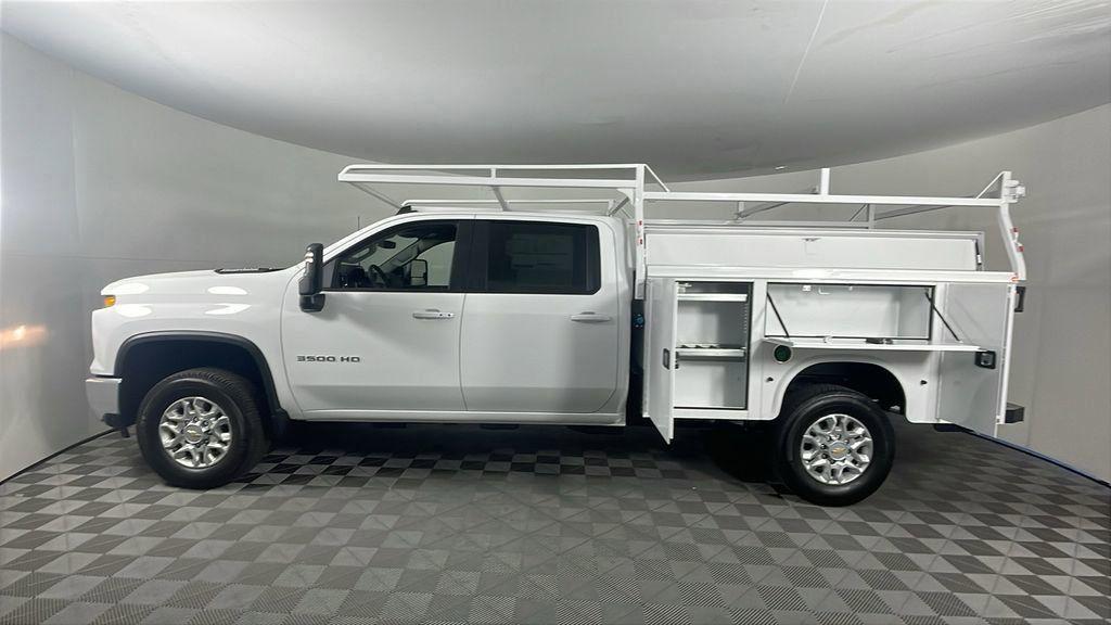 new 2025 Chevrolet Silverado 3500 car, priced at $90,995