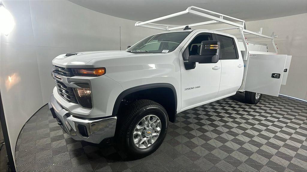 new 2025 Chevrolet Silverado 3500 car, priced at $90,995