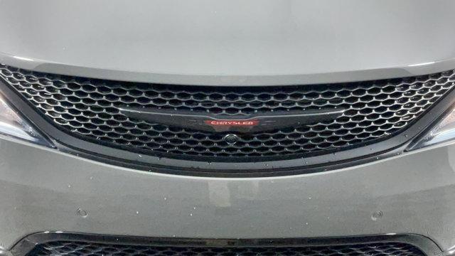 used 2020 Chrysler Pacifica Hybrid car, priced at $24,537