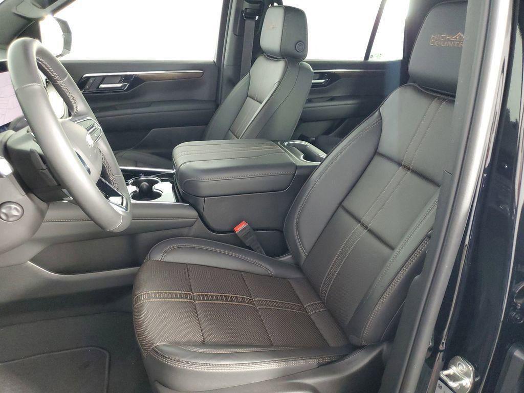 new 2025 Chevrolet Tahoe car, priced at $76,120
