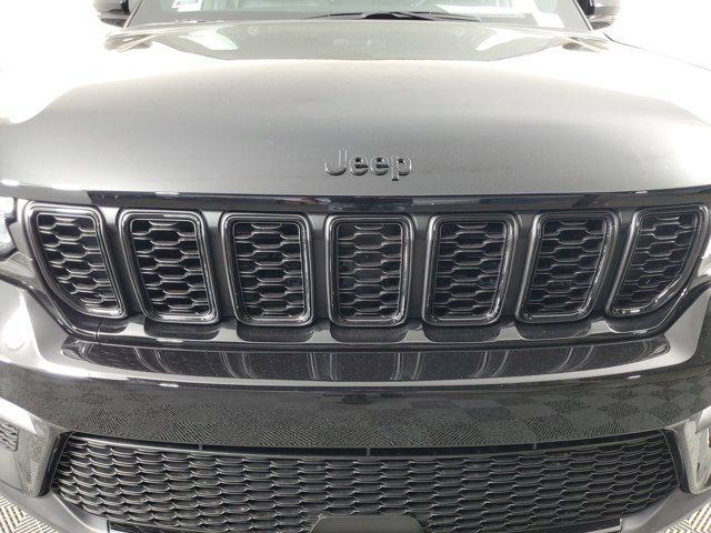 new 2025 Jeep Grand Cherokee car