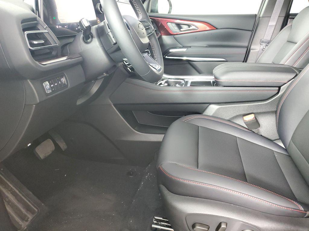 new 2026 Chevrolet Traverse car, priced at $53,715