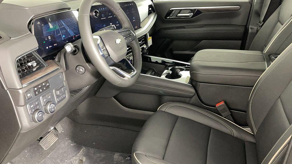 new 2025 Chevrolet Suburban car, priced at $89,717