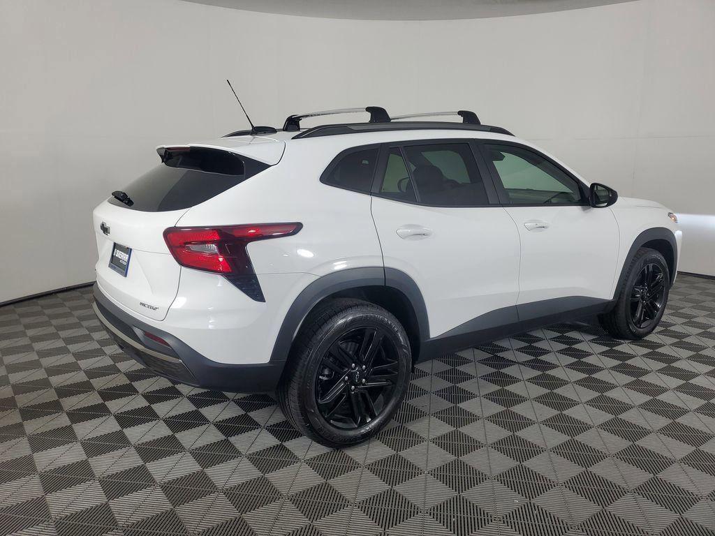 new 2025 Chevrolet Trax car, priced at $24,610