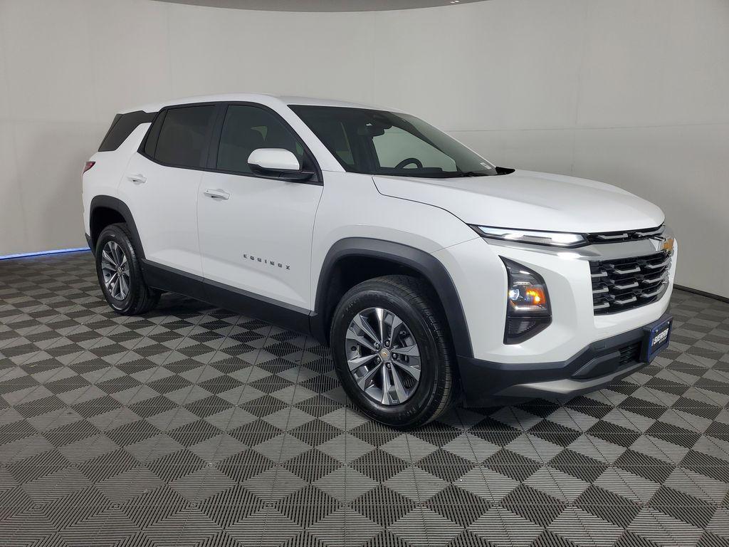 new 2026 Chevrolet Equinox car, priced at $30,495