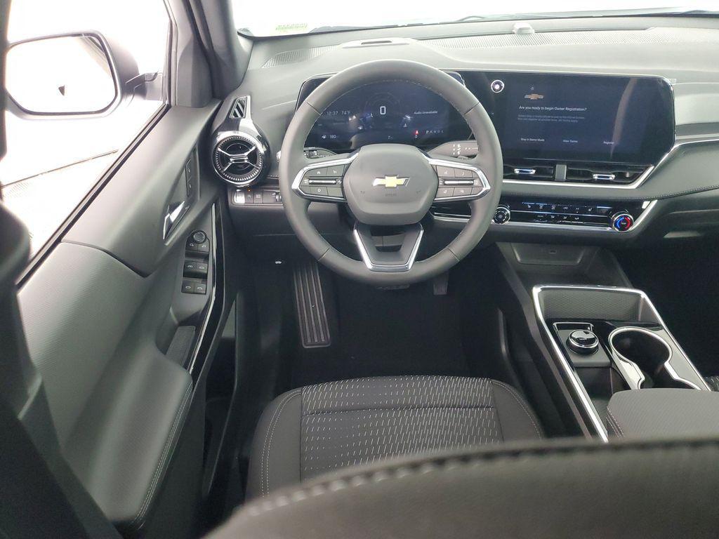 new 2026 Chevrolet Equinox car, priced at $30,495