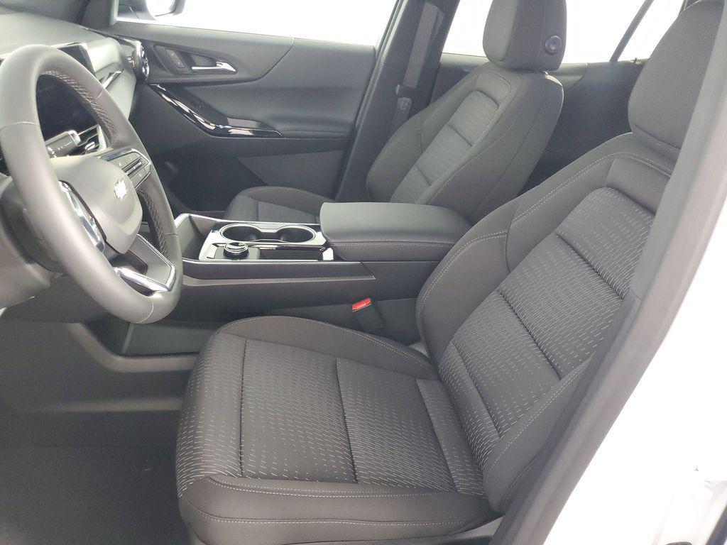 new 2026 Chevrolet Equinox car, priced at $30,495