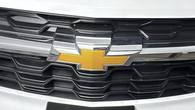 new 2025 Chevrolet Trax car, priced at $25,735