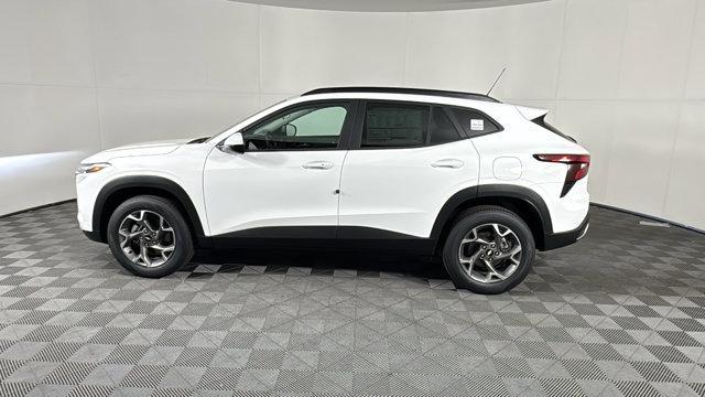 new 2025 Chevrolet Trax car, priced at $25,735