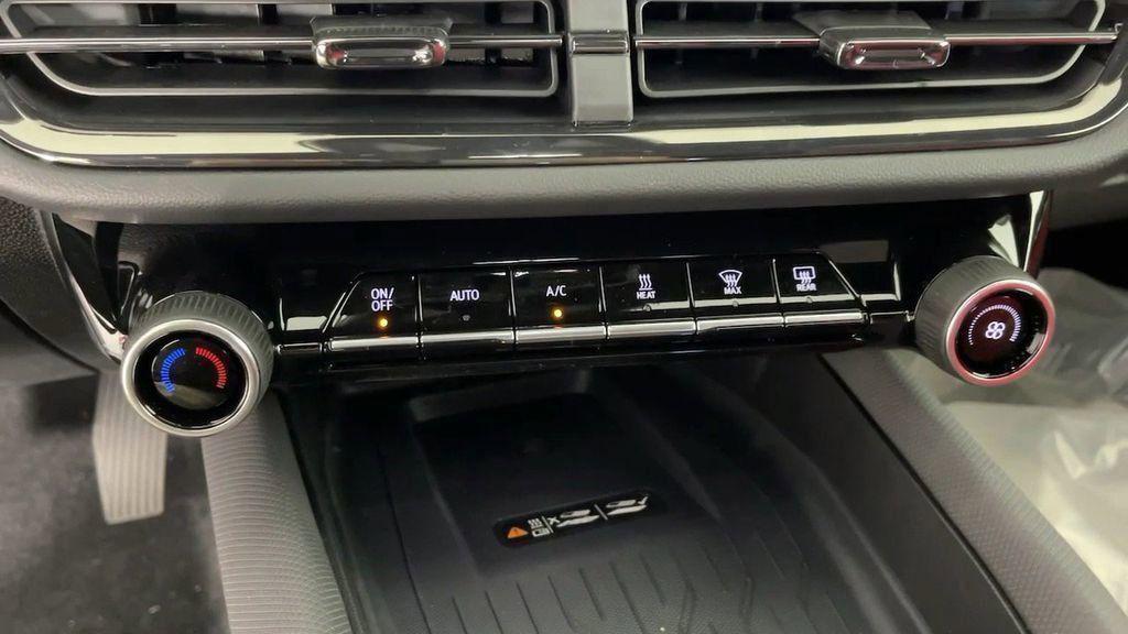 new 2025 Chevrolet Equinox EV car, priced at $38,795