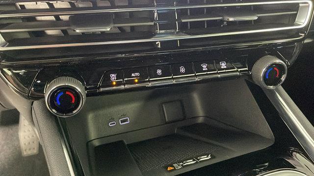 new 2025 Chevrolet Traverse car, priced at $42,995