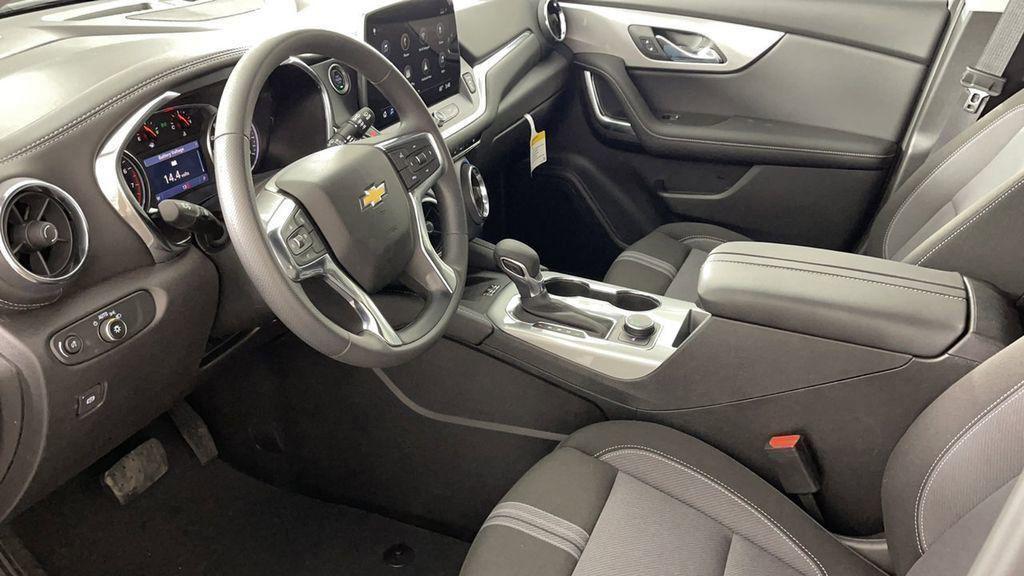 new 2025 Chevrolet Blazer car, priced at $36,995