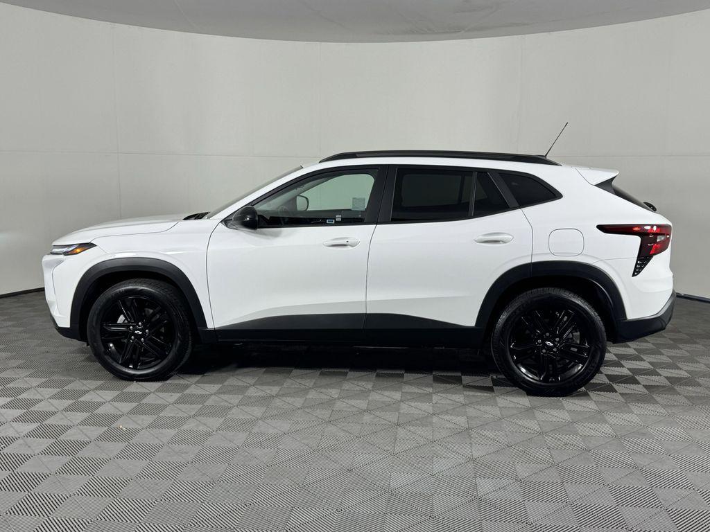 used 2025 Chevrolet Trax car, priced at $24,250