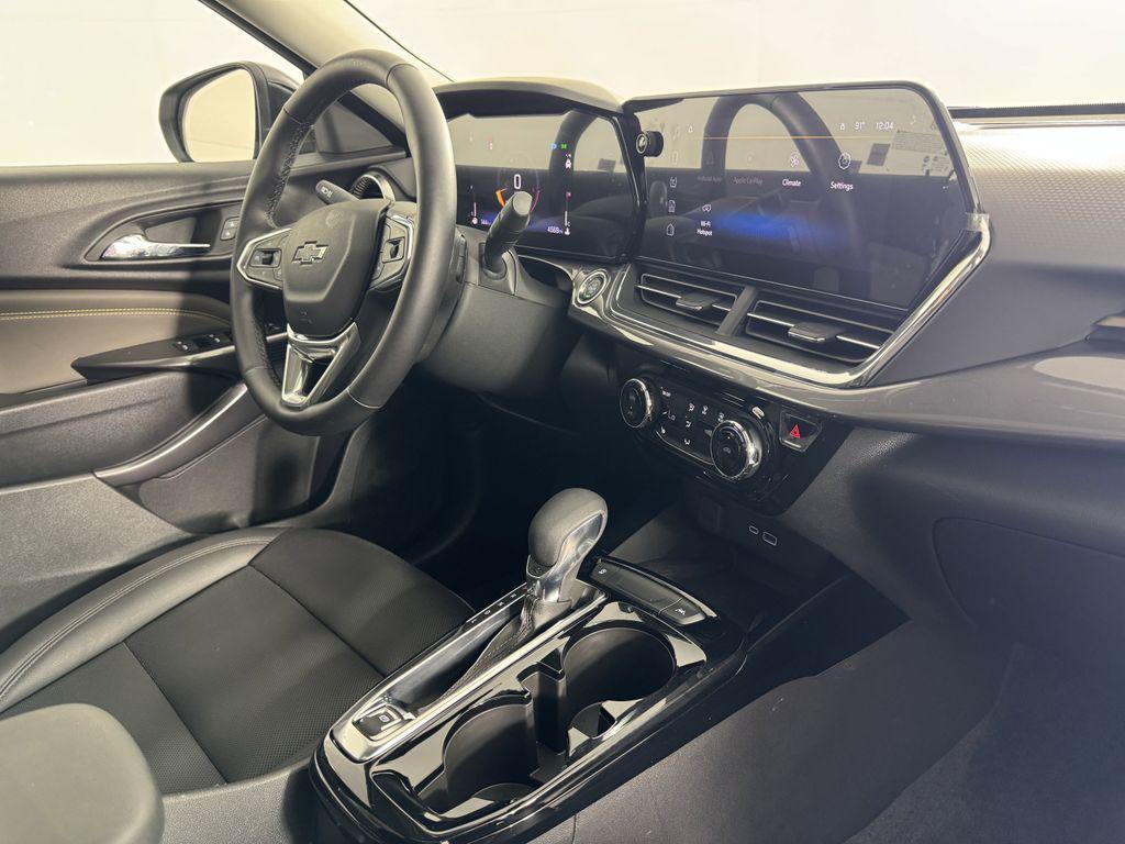 used 2025 Chevrolet Trax car, priced at $24,250