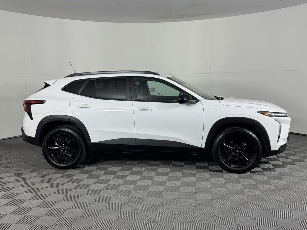 used 2025 Chevrolet Trax car, priced at $24,250