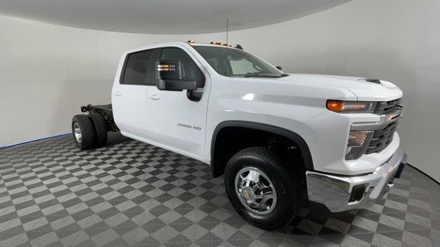 new 2025 Chevrolet Silverado 3500 car, priced at $72,317