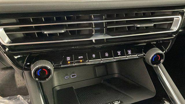 new 2025 Chevrolet Traverse car, priced at $42,095