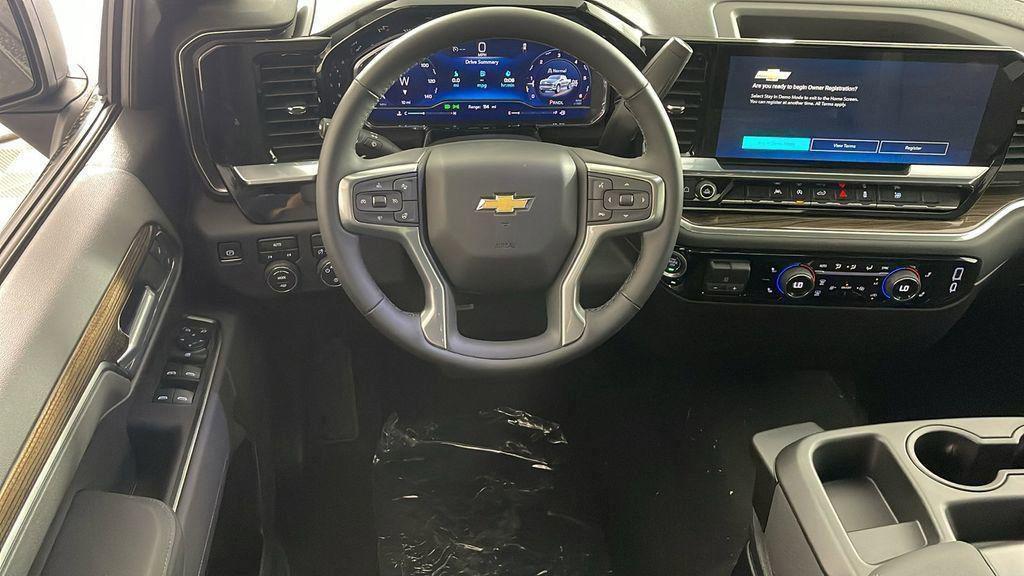new 2025 Chevrolet Silverado 1500 car, priced at $51,995