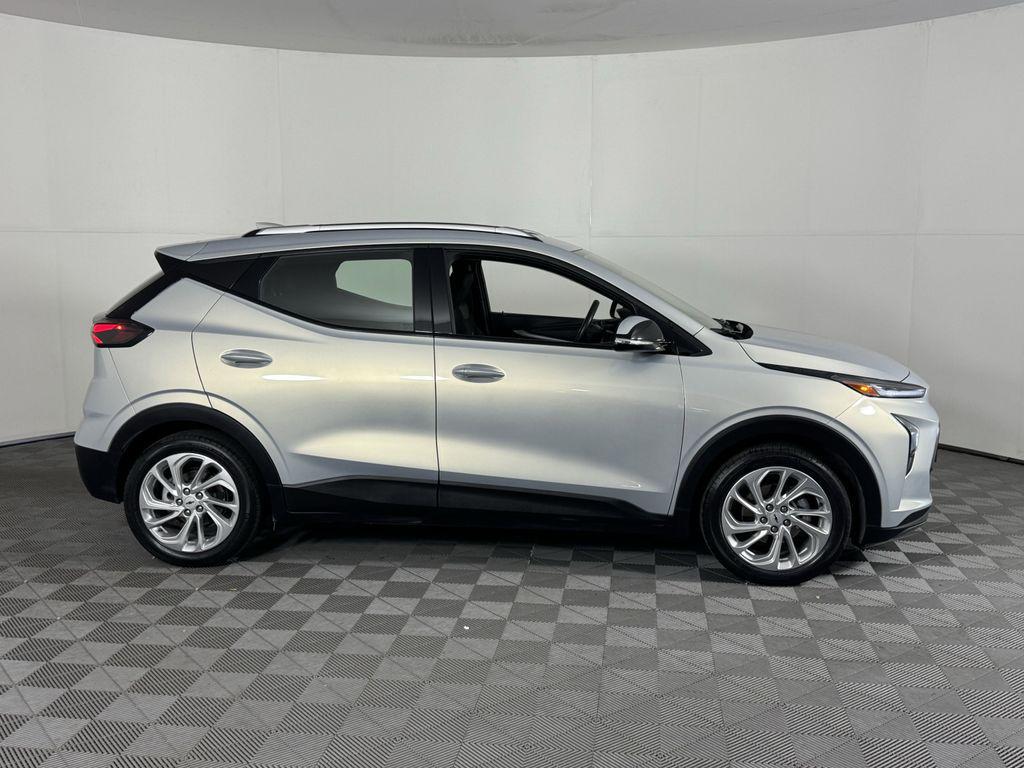 used 2022 Chevrolet Bolt EUV car, priced at $18,995