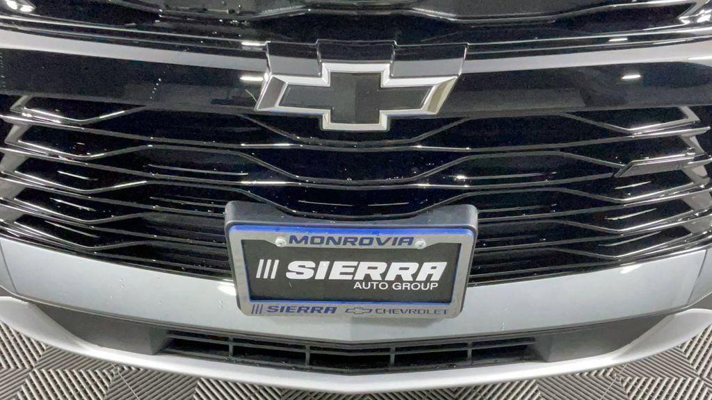 new 2025 Chevrolet Blazer car, priced at $38,552